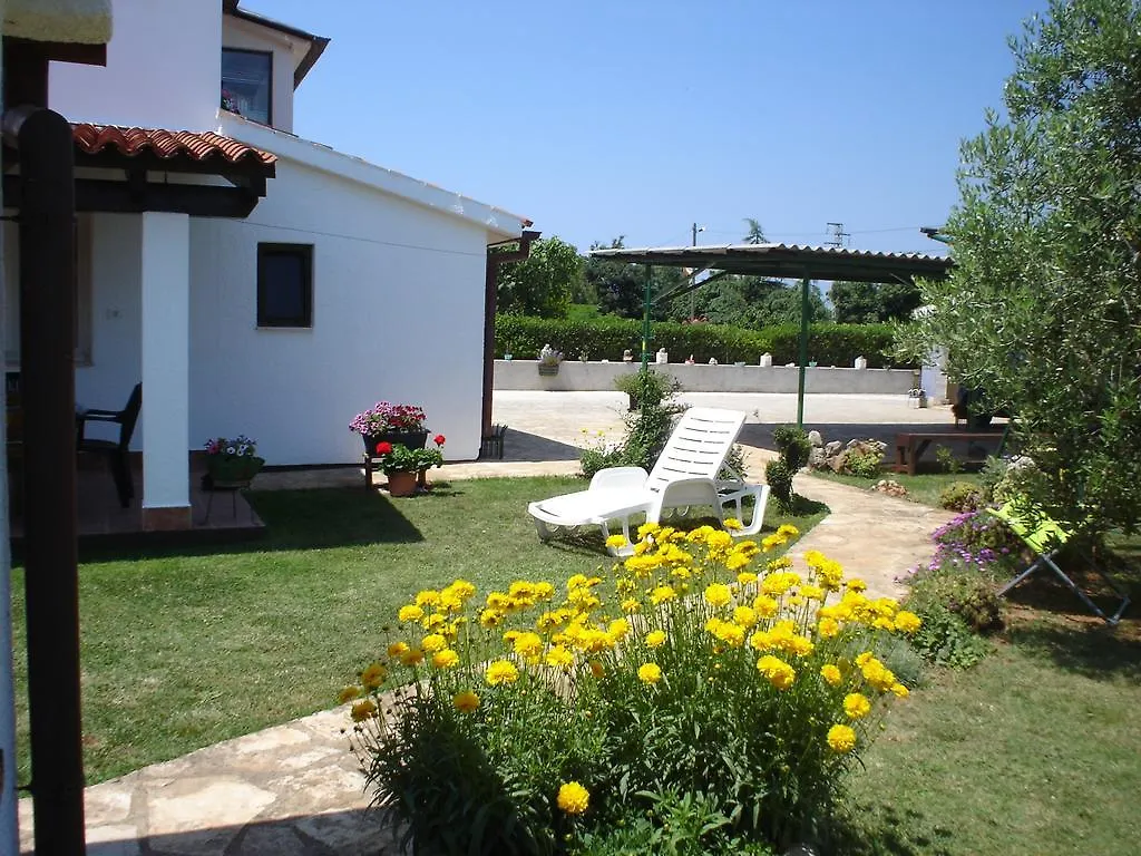 Nella Apartments Sisan Croatia